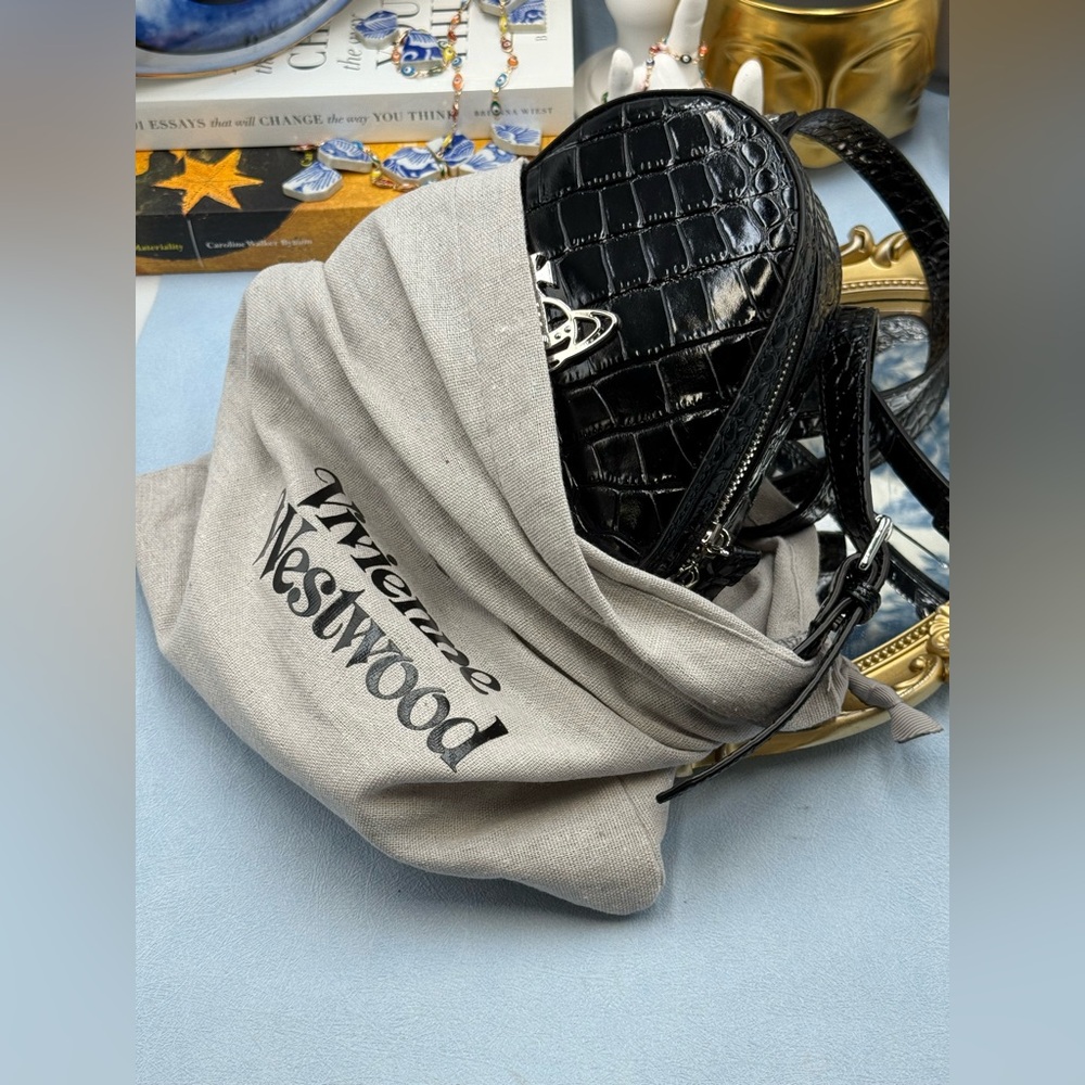 🆕 VIVIENNE WESTWOOD 🧿 NWT Ella Mini Heart Backpack, Black Croc - AUTHENTICATED - Picture 15 of 16